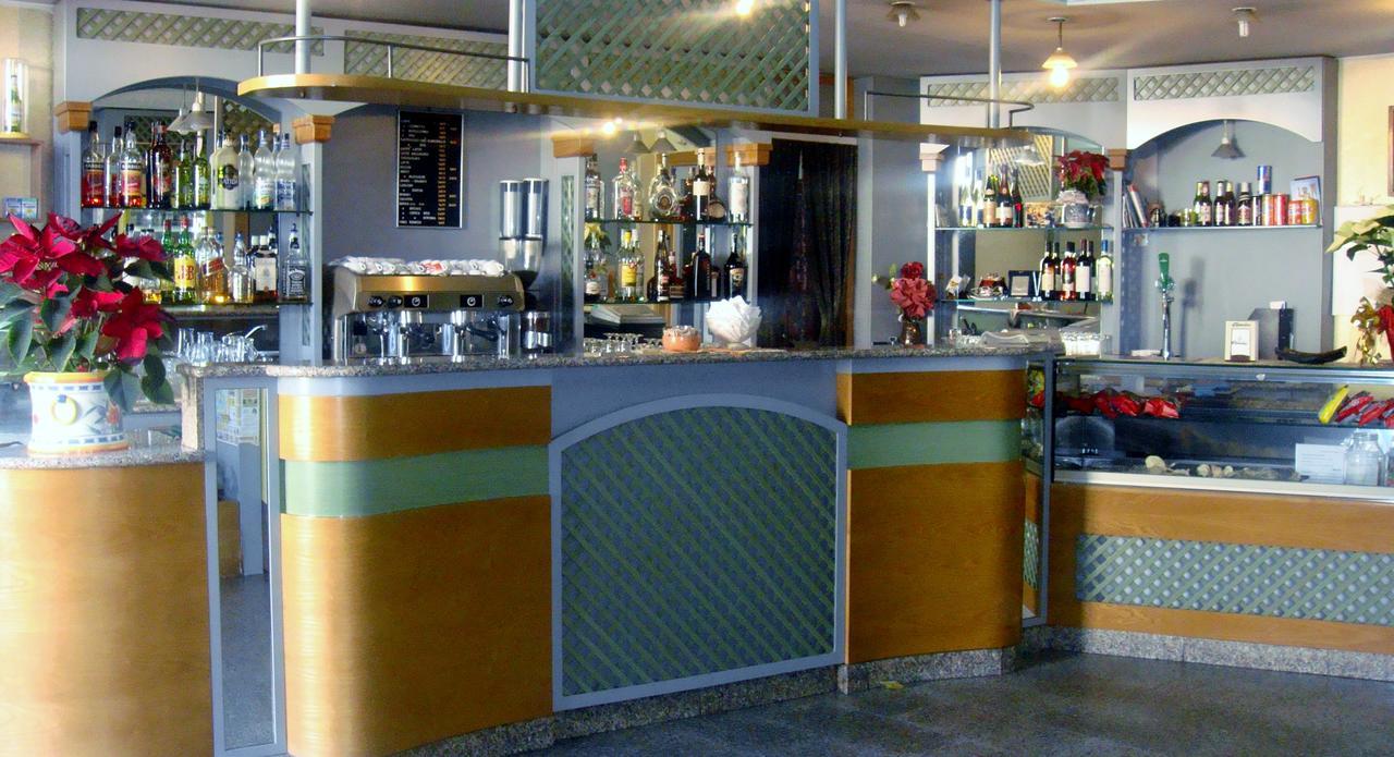 Hotel Centrale Quartu SantʼElena Kültér fotó