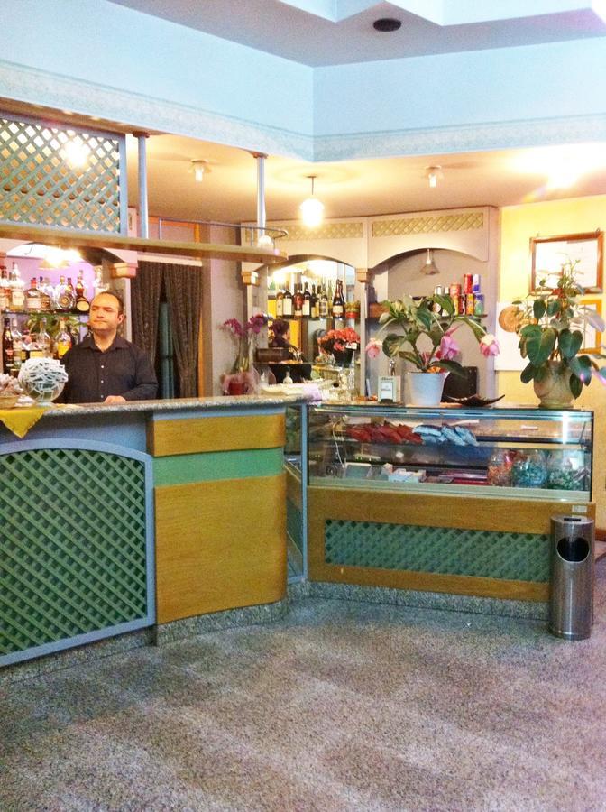 Hotel Centrale Quartu SantʼElena Kültér fotó