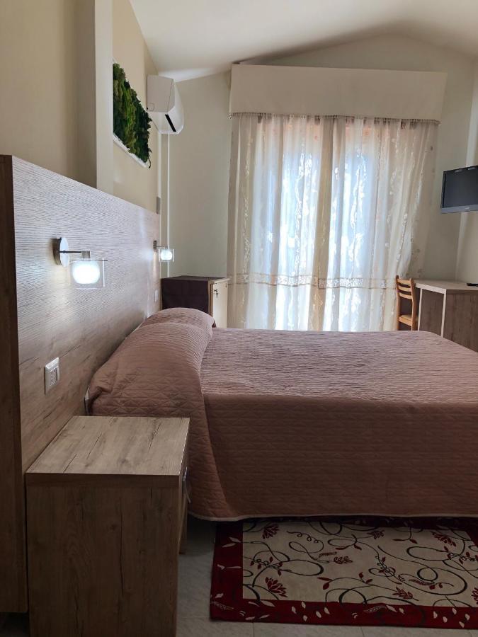 Hotel Centrale Quartu SantʼElena Kültér fotó