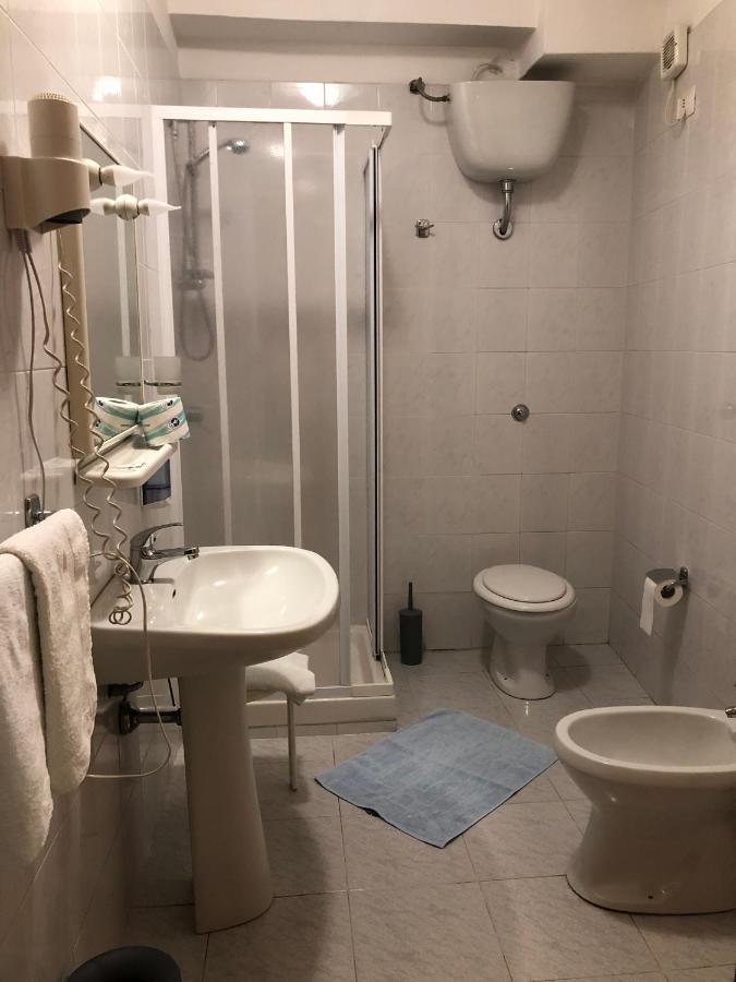 Hotel Centrale Quartu SantʼElena Kültér fotó